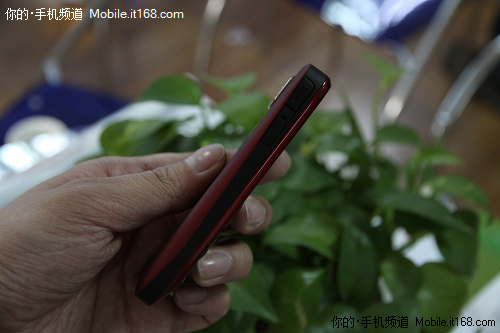 全键盘街机王 诺基亚E63仅1130