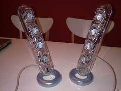 绝对个性之选 JBL 水晶音箱时尚秀出来