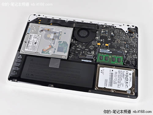 还是酷睿2 苹果13英寸MacBook Pro拆解