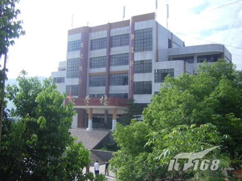 构建平安校园   安防监控重装出击