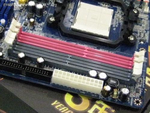 别看785G 兼容DDR2/3开核790GX仅499元