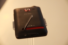 机器人霸主 HTC EVO 4G 外观设计