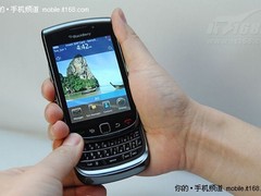 滑盖+多点触摸 BlackBerry 9800多图曝