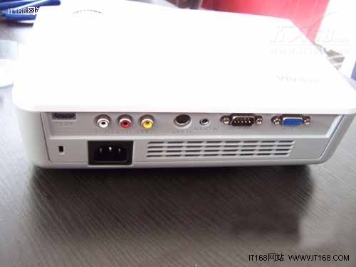 具备3D无线功能 丽讯D535投影机已到货