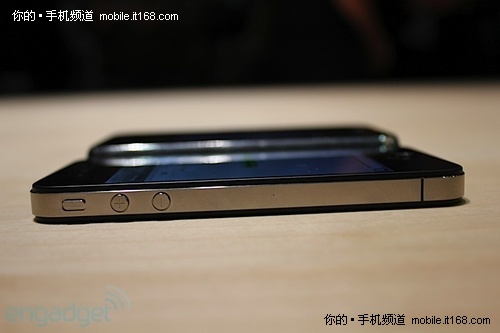 同门对决：iPhone 4 vs iPhone 3GS