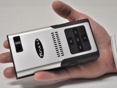 挑战视觉疲劳极限 LED微投再出充数新品