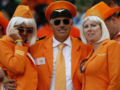 不靠裸露出位 荷兰球迷雷人造型多图秀