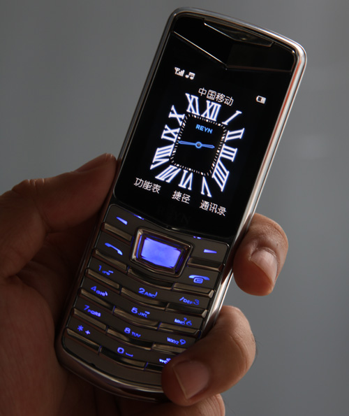 【图】可买两台iPhone4 法国REYN奢侈手机评