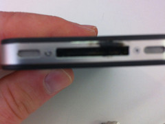 杯具！这次USB问题？首宗iPhone 4起火