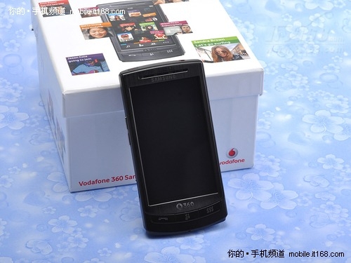 AMOLED+720p高清 三星i8320手机欲破1K