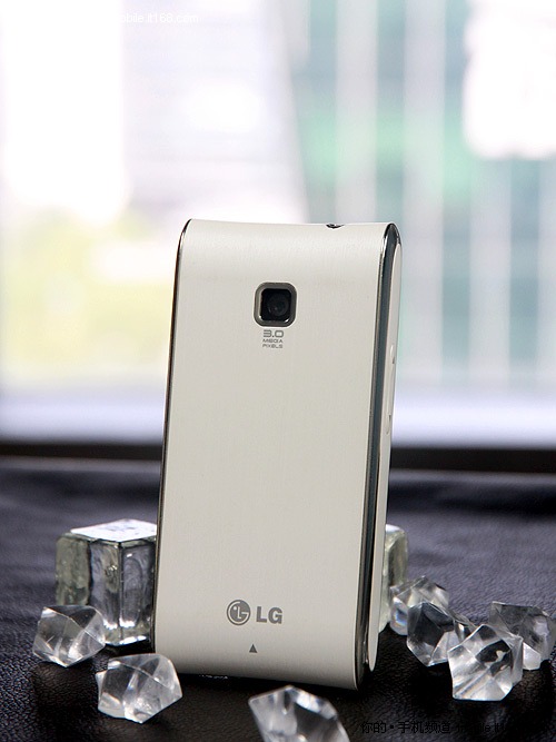 LG GT540