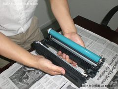 省钱不是唯一选择 硒鼓灌粉背后的故事