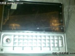 Droid 3代变种 摩托最强Ophone独家曝光