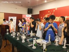 三百人享听觉盛宴 雪马耳机体验会爆棚