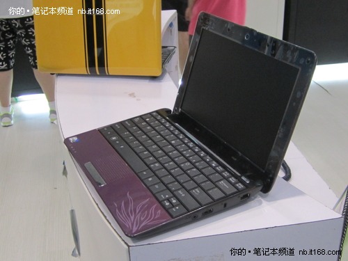 典雅紫罗兰 华硕EeePC1001PQ到货售3299