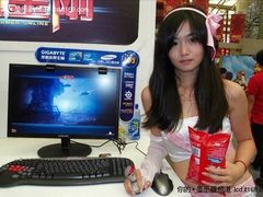 美女混搭 三星星世界新品亮相Chinajoy