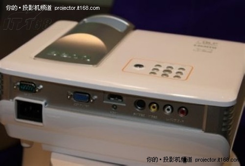 2500流明短焦王 明基MP515ST现售4499元