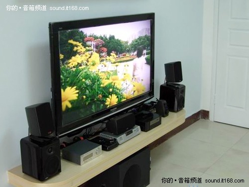 蜗居更要小烧 惠威H4领衔小型HIFI系统