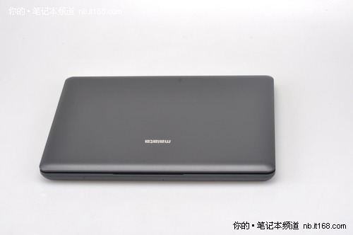 万利达11.6英寸轻薄本A221开箱图