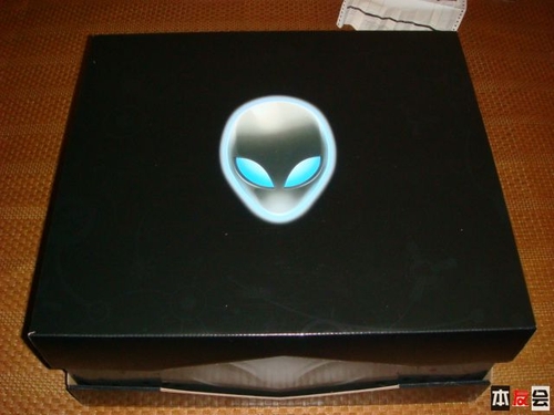 网友自曝 Alienware M17x多图+评测得分