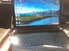 Acer计划推出双屏本 这个双屏有点雷