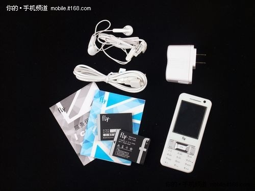 爱上英伦Phone!  Fly 时尚新机F502登场