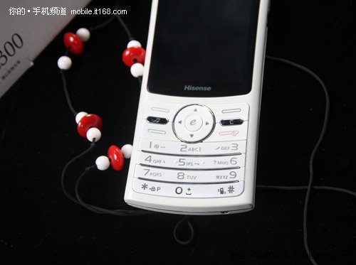 3G超薄社交手机 海信E300珍珠白奸商图