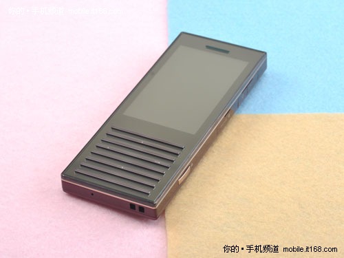 高雅华丽的直板手机——夏普SH5020C
