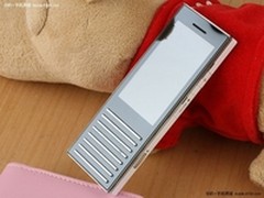 内置有LED装饰灯 夏普SH5010可爱机720