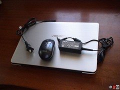 软硬兼施 华硕UX30拆机图赏及加装蓝牙