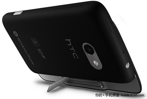 WP7正式发布 HTC一口气推5部WP7手机  