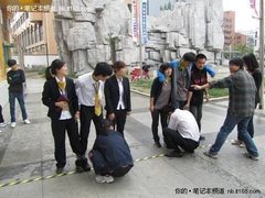 无锡百脑汇首届趣味运动会三人四腿篇