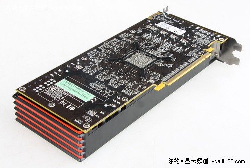 AMD Radeon HD 6870公版外观大图赏