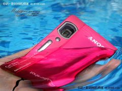 防水防尘 索尼时尚小相机TX5仅1480贱卖