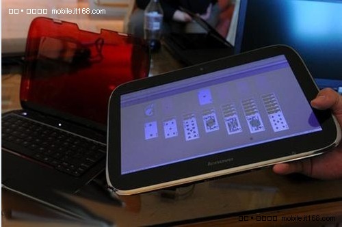 联想乐Phone售100万台 明年推平板乐Pad