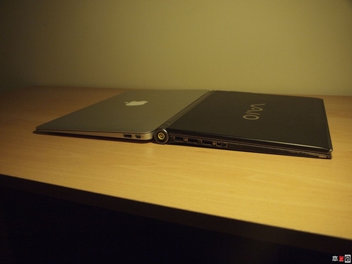 刀锋的对决 苹果AIR与索尼X系列谁更薄