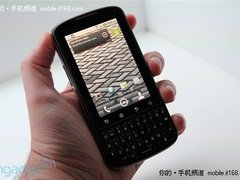 Android直板全键盘 MOTO XT610全球版到