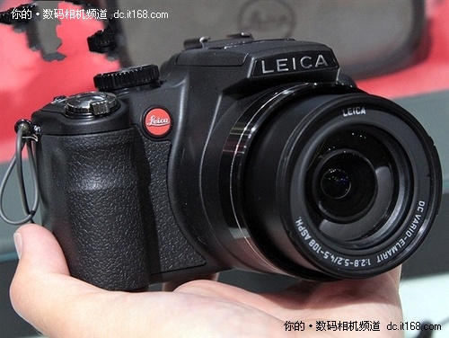翻转屏+24X巨炮 徕卡V-Lux2行货爆7500