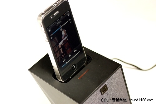 搭配iPhone 4多角度视图