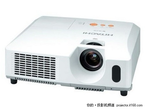 采用3LCD显示技术 日立HCP-3200X报5300