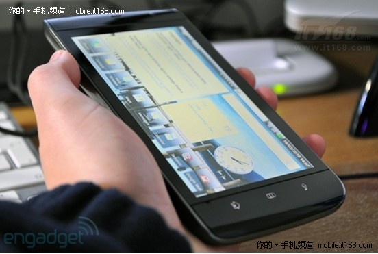 戴尔sterak5大战MOTO CLIQ