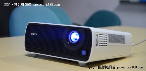 据说耗电降低30% 索尼EX120投影机鉴赏