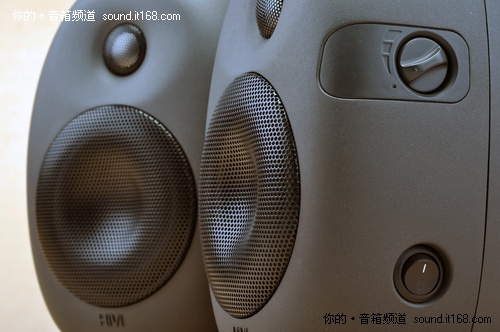 惠威首款录音棚级专业监听音箱
