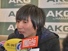 牵手“音乐教父” AKG昆西琼斯耳机首发