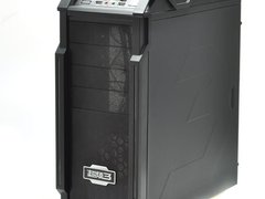 整合丰富玩家特性 超频三雷暴机箱评测