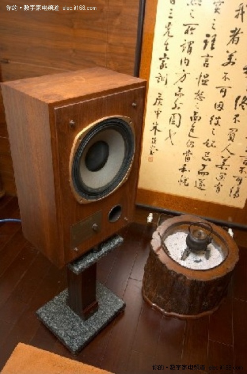 影院主音箱TANNOY DC-4000