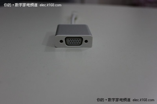 Mini DisplayPort TO VGA 15CM适配器