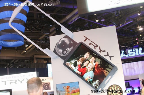 CES2011:卡西欧框架式相机TRYX正式发布