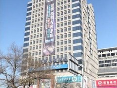 中关村惊现巨型条幅技嘉P67H67灵动创世