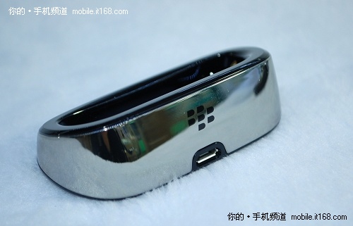 黑莓手机原装蓝牙底座及耳机配件-手工牛皮打